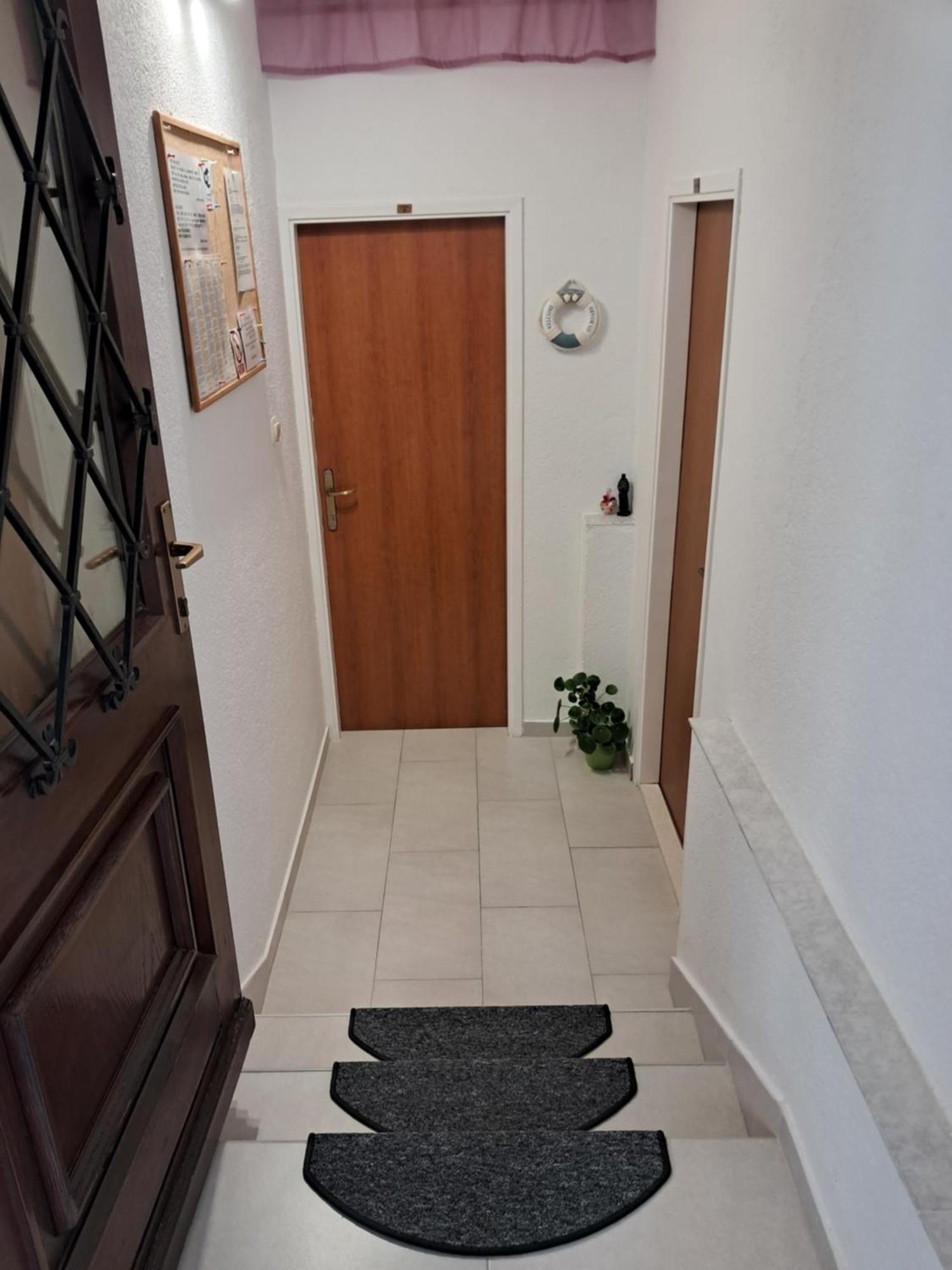 Summer Bay Apartments Сплит Экстерьер фото