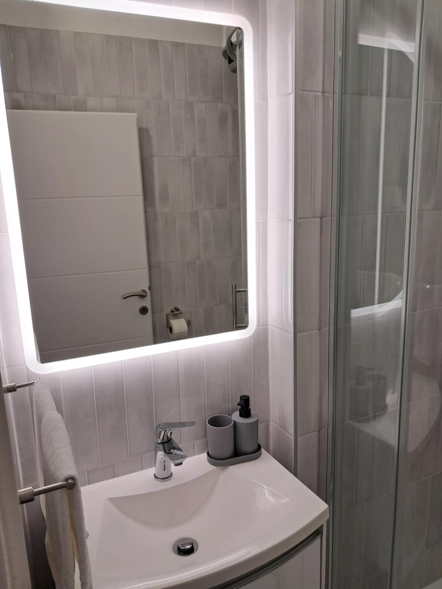 Summer Bay Apartments Сплит Экстерьер фото