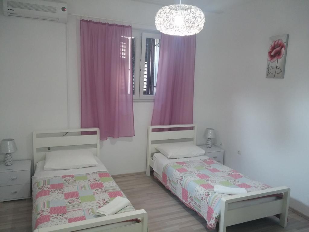 Summer Bay Apartments Сплит Экстерьер фото