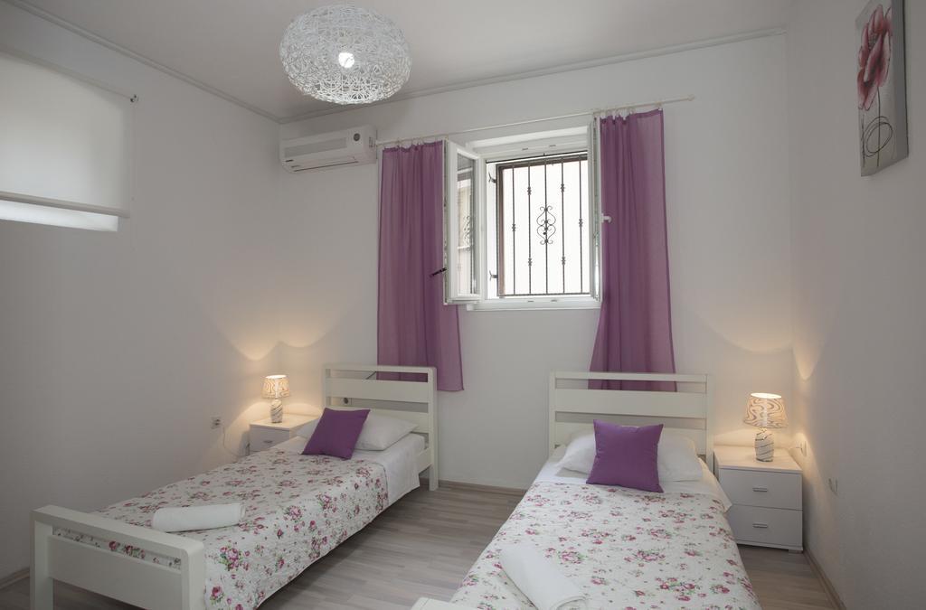 Summer Bay Apartments Сплит Экстерьер фото